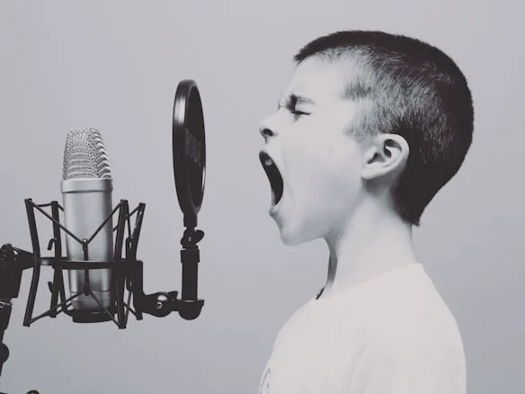 kid singing